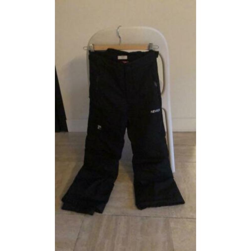 Skibroek merk Nevica, maat 140