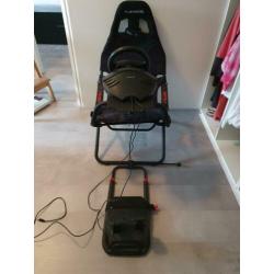 playseat challange + thrustmaster wheel