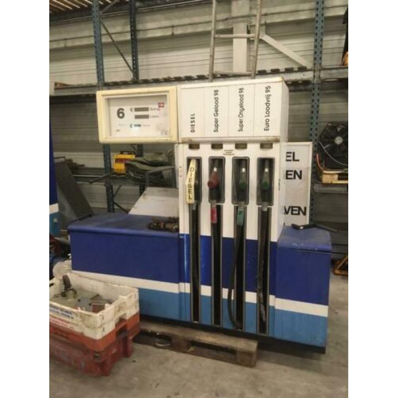 Oude benzinepompen dieselprijs