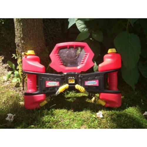supersoaker - apart model met schermpje en 2 waterreservoirs