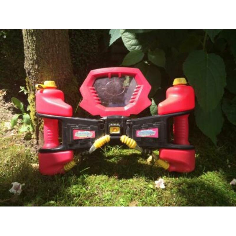 supersoaker - apart model met schermpje en 2 waterreservoirs