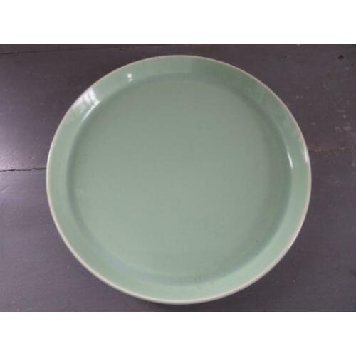 Antieke Boch La Louvière schaal pastel groen. Diameter 23,4