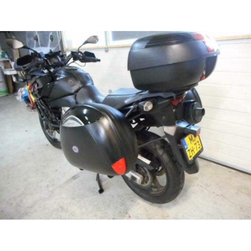 Suzuki DL 650 V-Strom zwart veel extras nette motor koffers