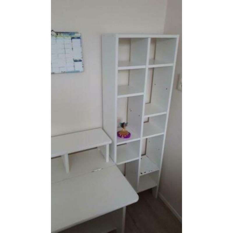 bureau met stoeltjes Ikea