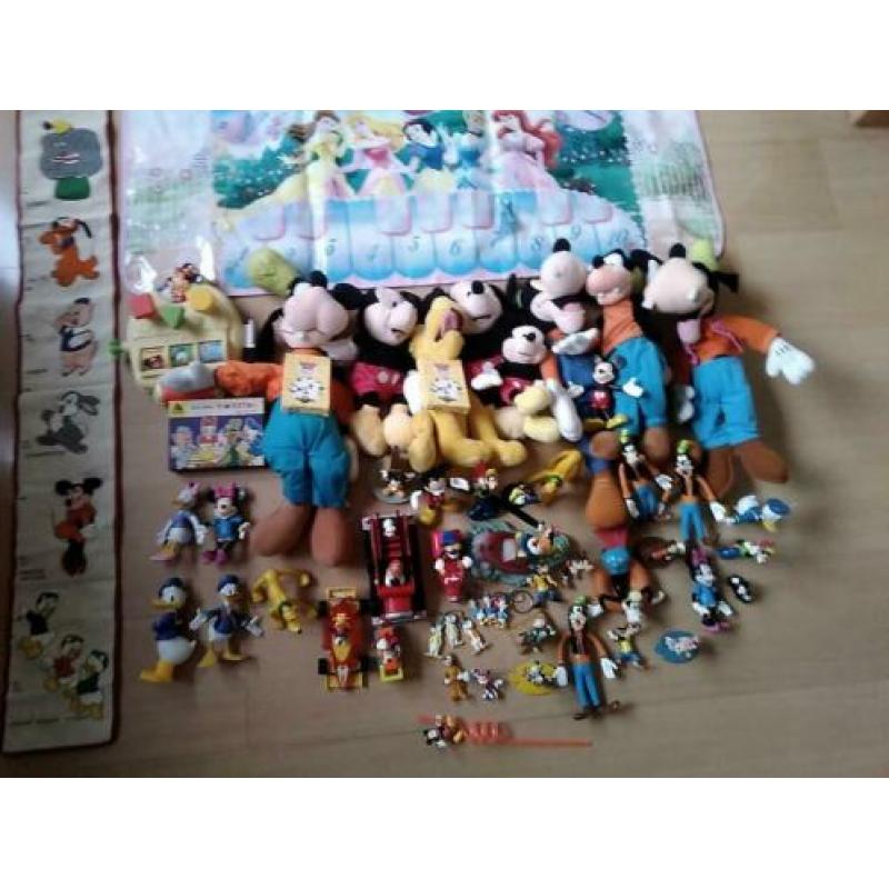 Grote partij Disney spulletjes, van oude tot recente items