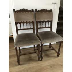 Kasteelstoelen (velours bekleding)