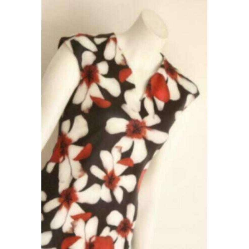 Smashed Lemon - Zwart rood gebloemde pencil dress - Mt 38
