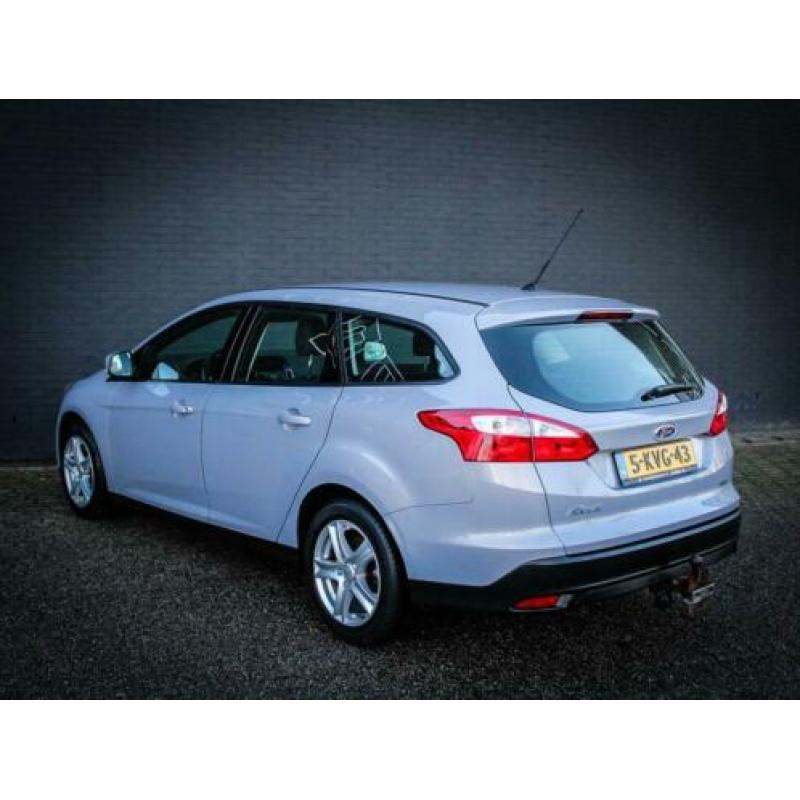 Ford Focus Wagon 1.0 EcoBoost Trend + Airco | Trekhaak