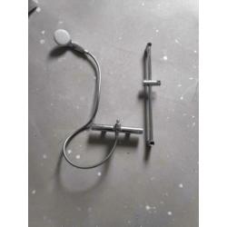 Badkamerkranen + wasbak