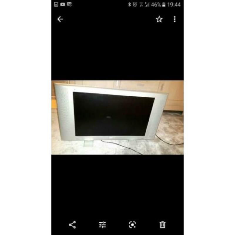 Tv's 2x € 30 per stuk