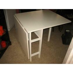 eettafel (inklapbaar)