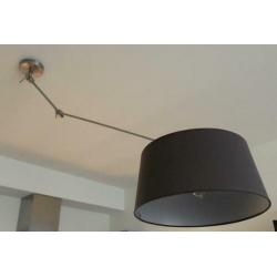 Mooie bruine lamp met verstelbare arm