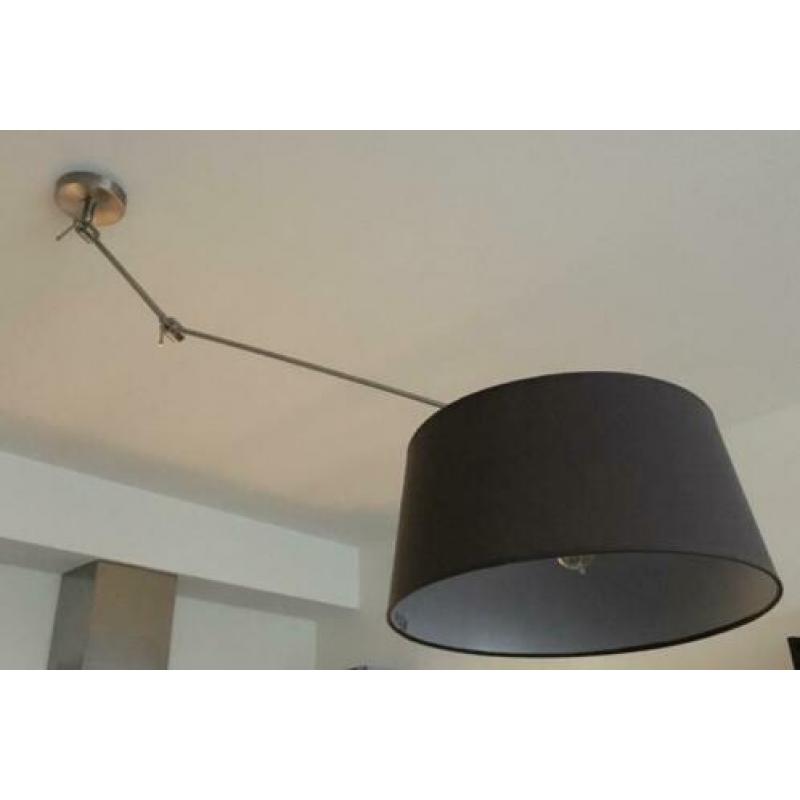 Mooie bruine lamp met verstelbare arm