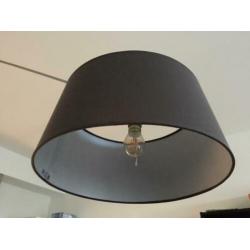 Mooie bruine lamp met verstelbare arm