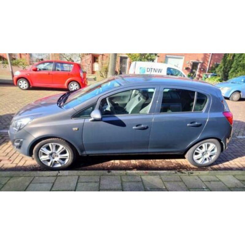 Opel Corsa 1.4 16V 5D 2014 Grijs
