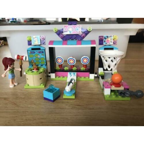 LEGO Friends Pretpark Spelletjeshal - 41127