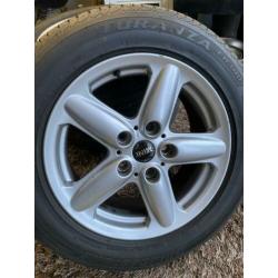 Mini Countryman en paceman velgen 16” 5x120 Bridgestone