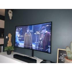Samsung Curved ‘49 inch’ 4K UHD tv (smart tv)