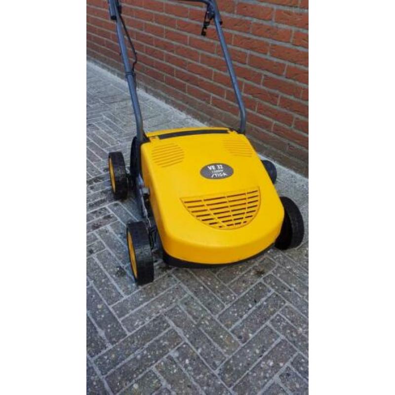 Stiga VE32 electrische verticuteermachine