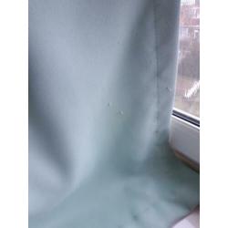1 stel mint groene gordijnen 150 hoog totaal 291 breed