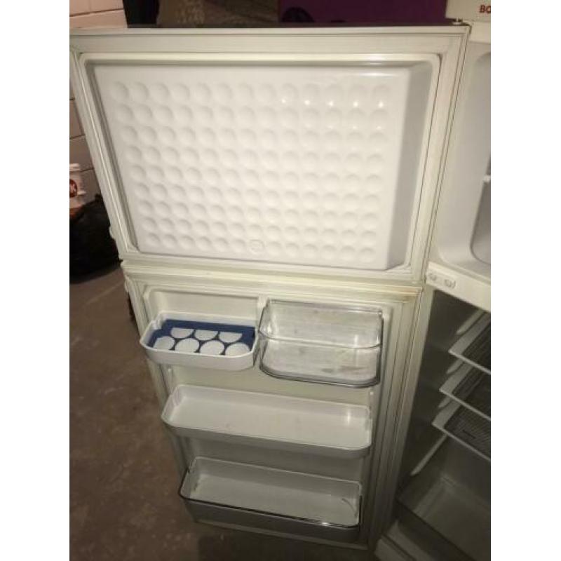 Te koop koelkast met vriezer
