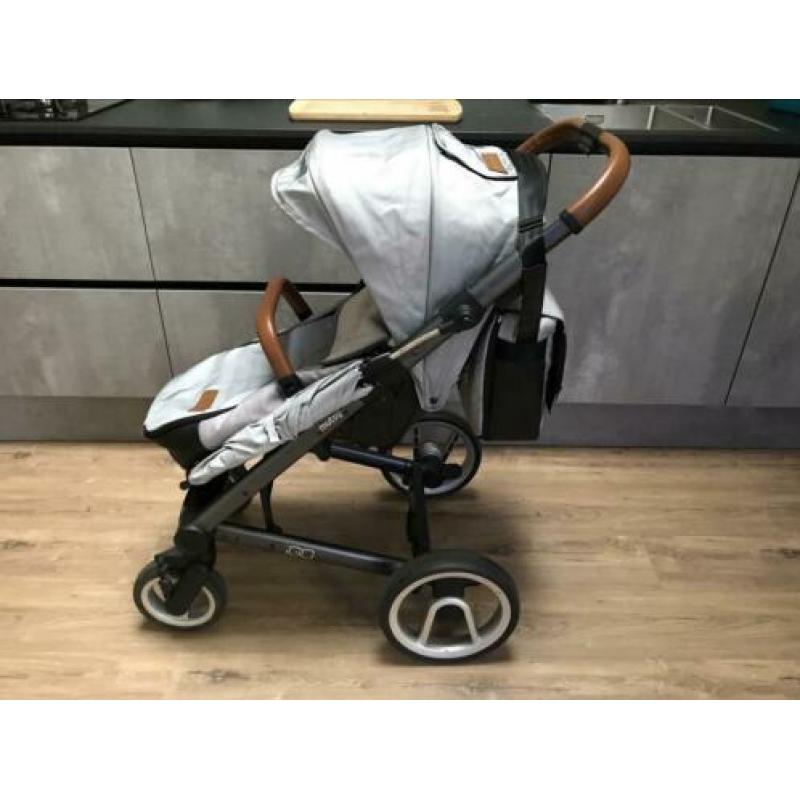 Musty igo kinderwagen