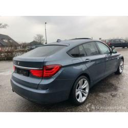 BMW 5 Serie GT gran turismo 550i V8 32v Twin-Power Turbo 300