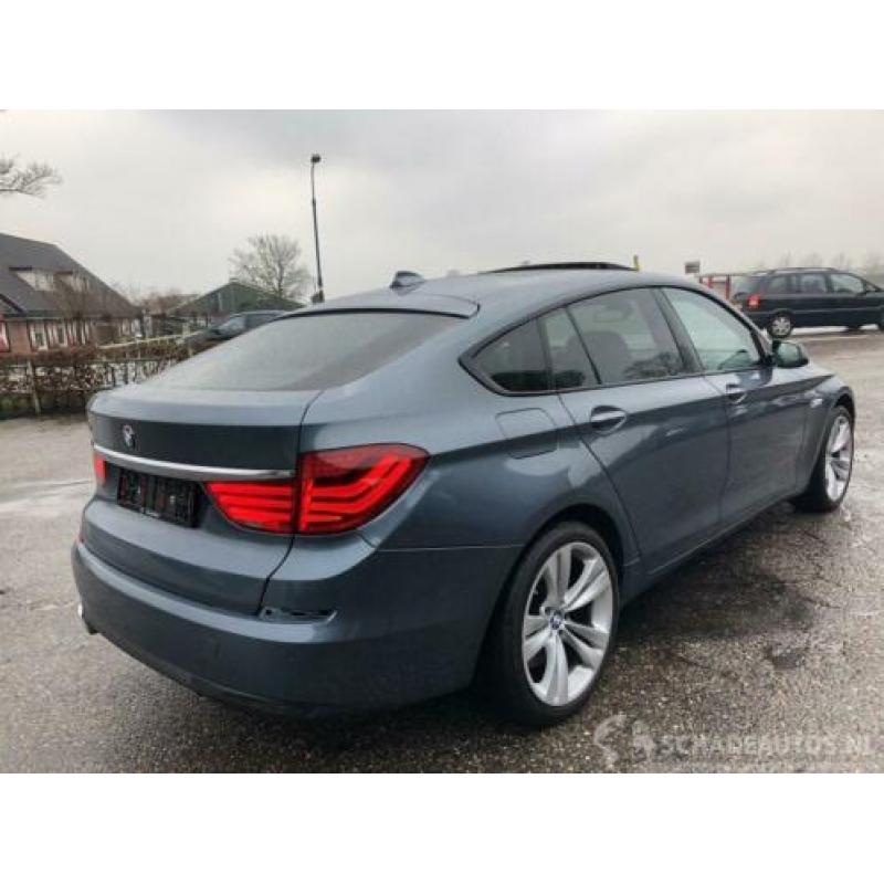 BMW 5 Serie GT gran turismo 550i V8 32v Twin-Power Turbo 300