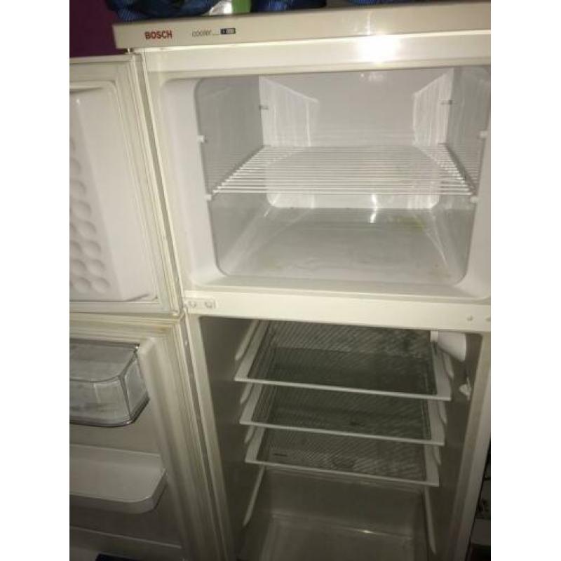 Te koop koelkast met vriezer