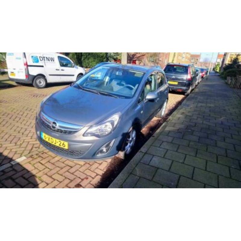 Opel Corsa 1.4 16V 5D 2014 Grijs