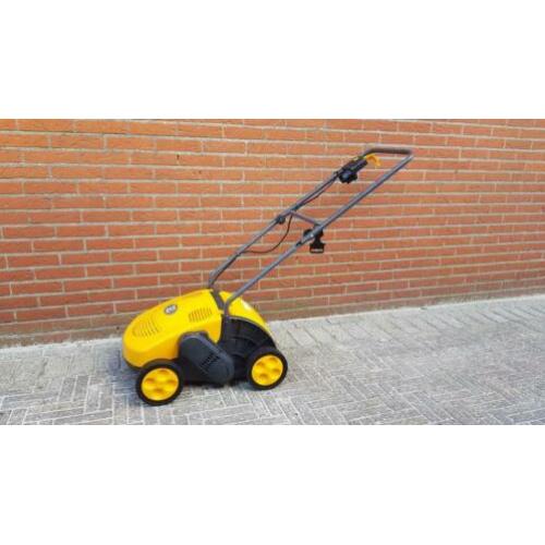 Stiga VE32 electrische verticuteermachine