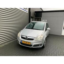 Opel Zafira 1.8 Essentia *automaat*