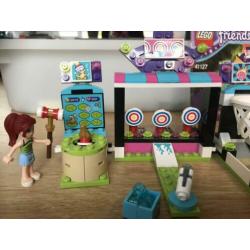 LEGO Friends Pretpark Spelletjeshal - 41127