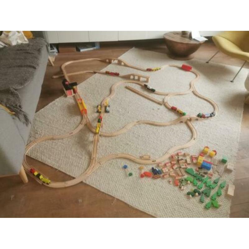 Houten treinenbaan / treinbaan eichhorn en ikea