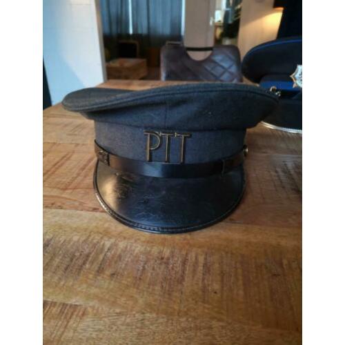 PTT uniform platte pet. Rang postbode. Maat 54.