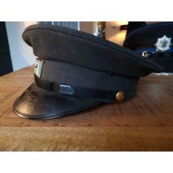 PTT uniform platte pet. Rang postbode. Maat 54.