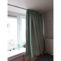 1 stel mint groene gordijnen 150 hoog totaal 291 breed