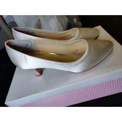 Trouwschoenen ivoorkleurig (maat EUR 37/UK 4)