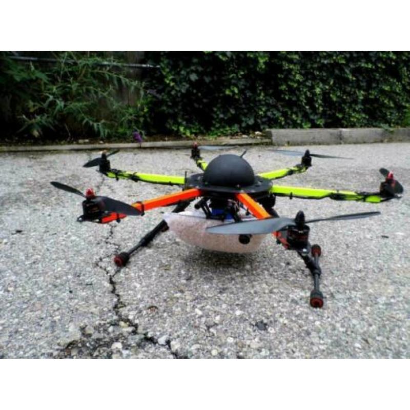 Voerboot - Voerdrone - Vliegende Voedseldroppende Drone RTF