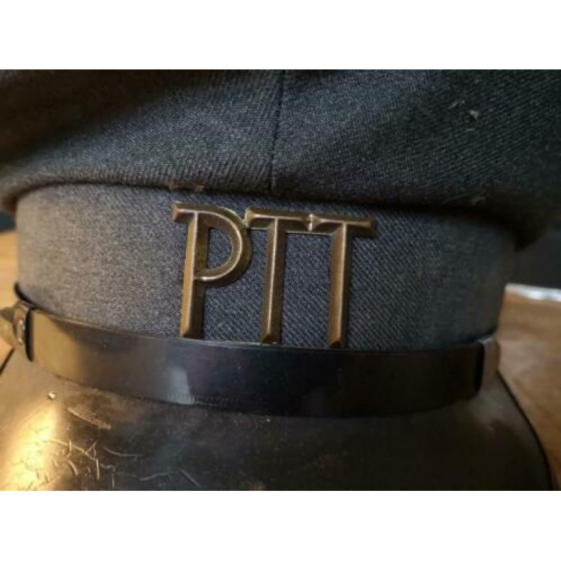 PTT uniform platte pet. Rang postbode. Maat 54.
