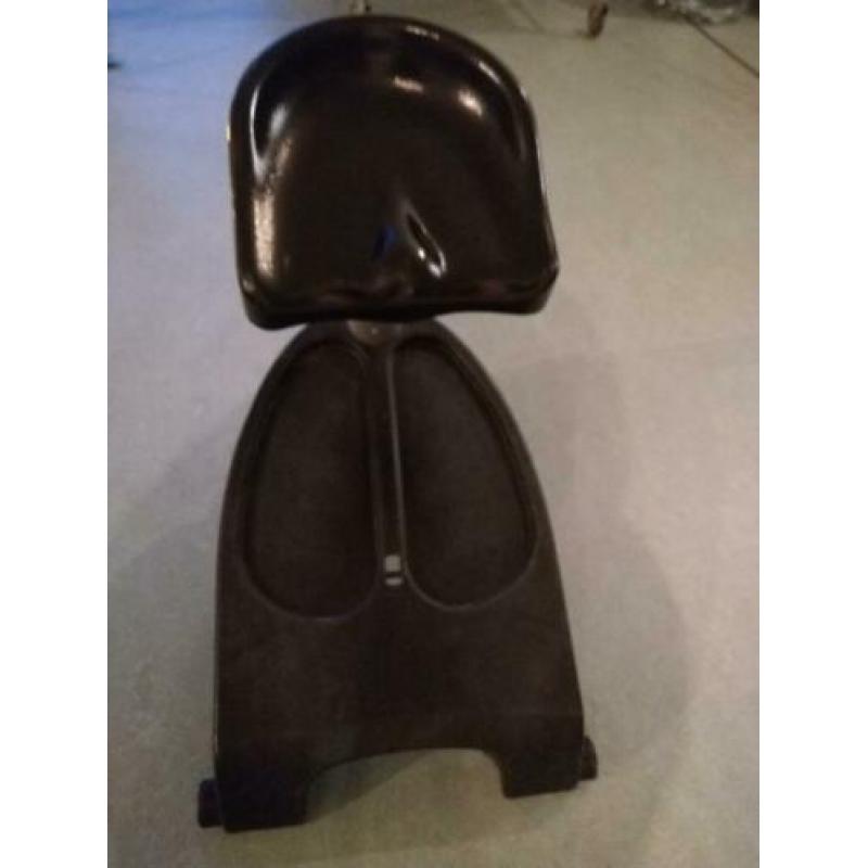 Meerijdplankje voor de Bugaboo kinderwagen met adapters.