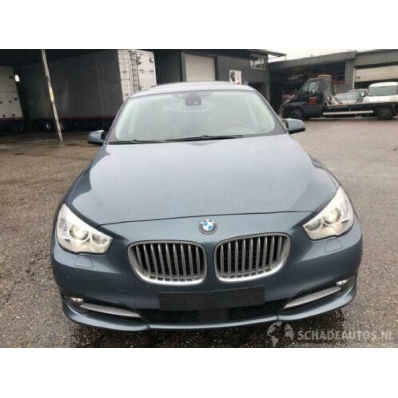 BMW 5 Serie GT gran turismo 550i V8 32v Twin-Power Turbo 300