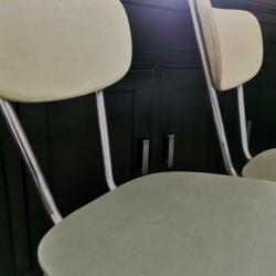 2 Retro mintgroene stoeltjes buizen frame