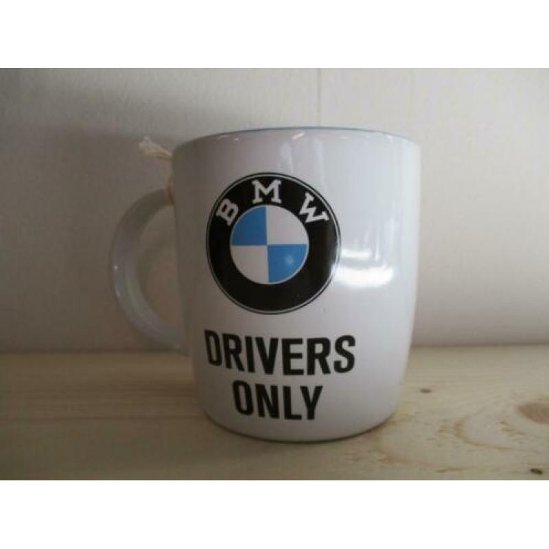 mokken diverse afbeeldingen en merken, coca cola, BMW. vespa