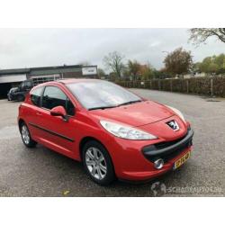 Peugeot 207 1.4i 16v 88pk xs 3drs - airco - 123.503km nap -