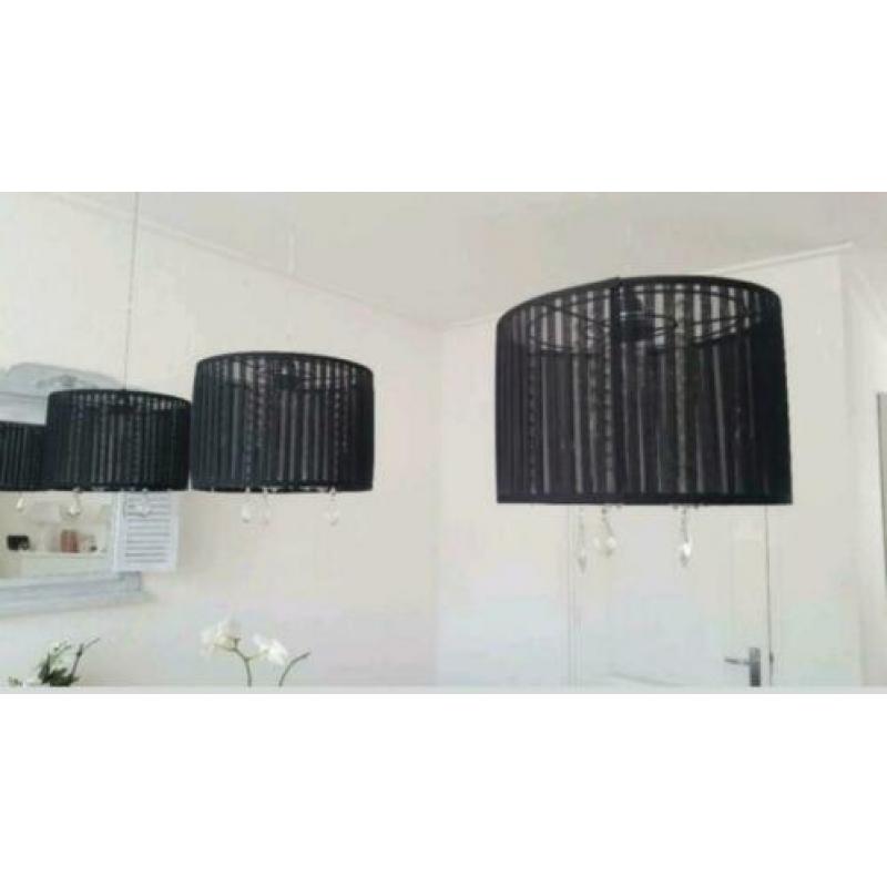 3 mooie zwarte organza lampenkappen met glazen kettinkjes