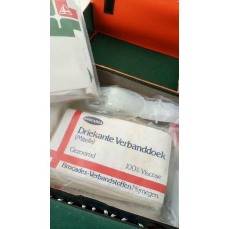 Professionele retro seventies oranje EHBO tas