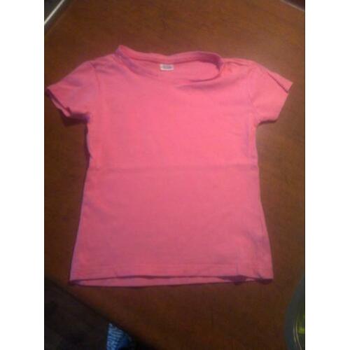 5 T-shirt, 1 broek, pyjama, 2 jurk maat 98. 12,50