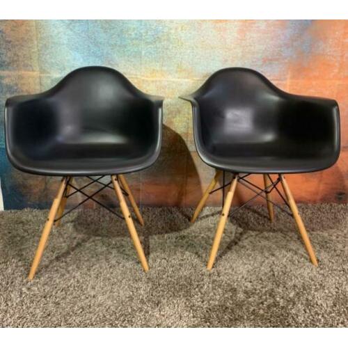 2 x Vitra DAW Plastic Armchair zwart, Charles en Ray Eames