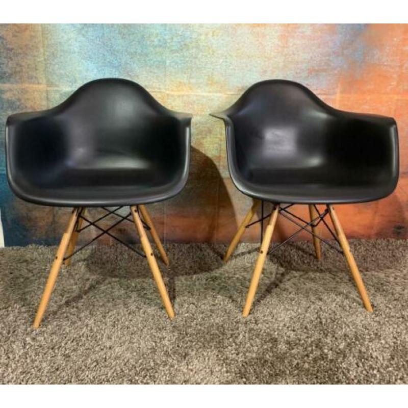 2 x Vitra DAW Plastic Armchair zwart, Charles en Ray Eames